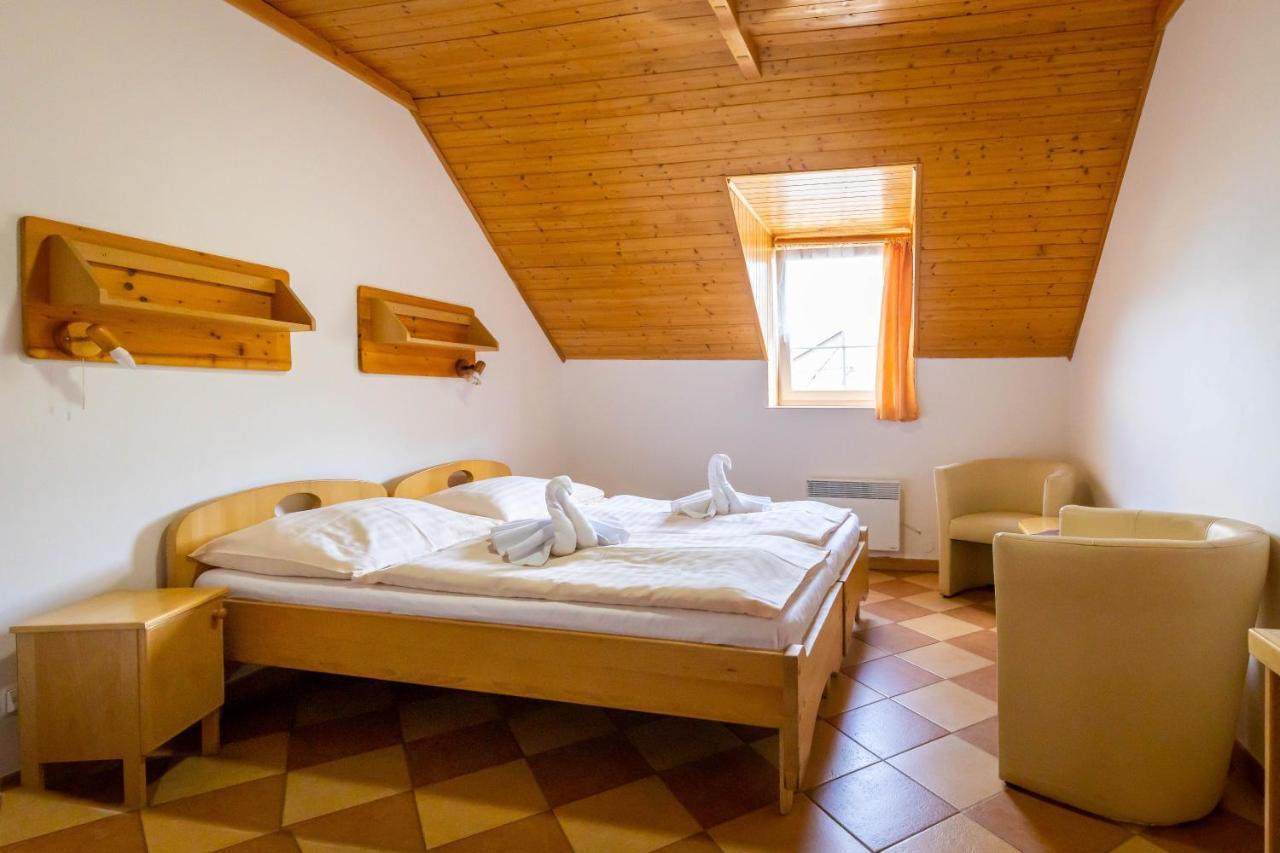 Horsky Hotel Rajska Bouda Malenovice  Εξωτερικό φωτογραφία