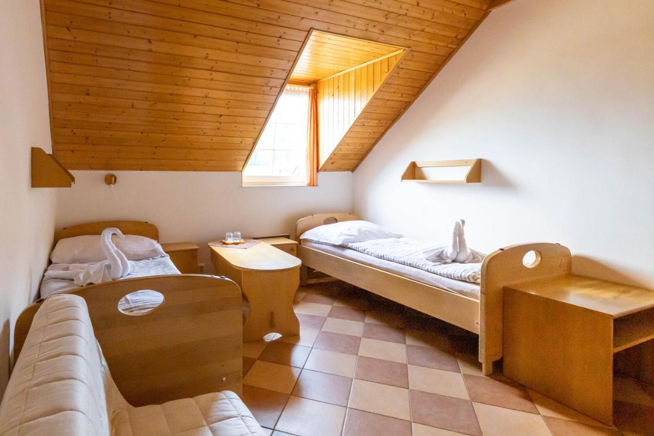 Horsky Hotel Rajska Bouda Malenovice  Εξωτερικό φωτογραφία
